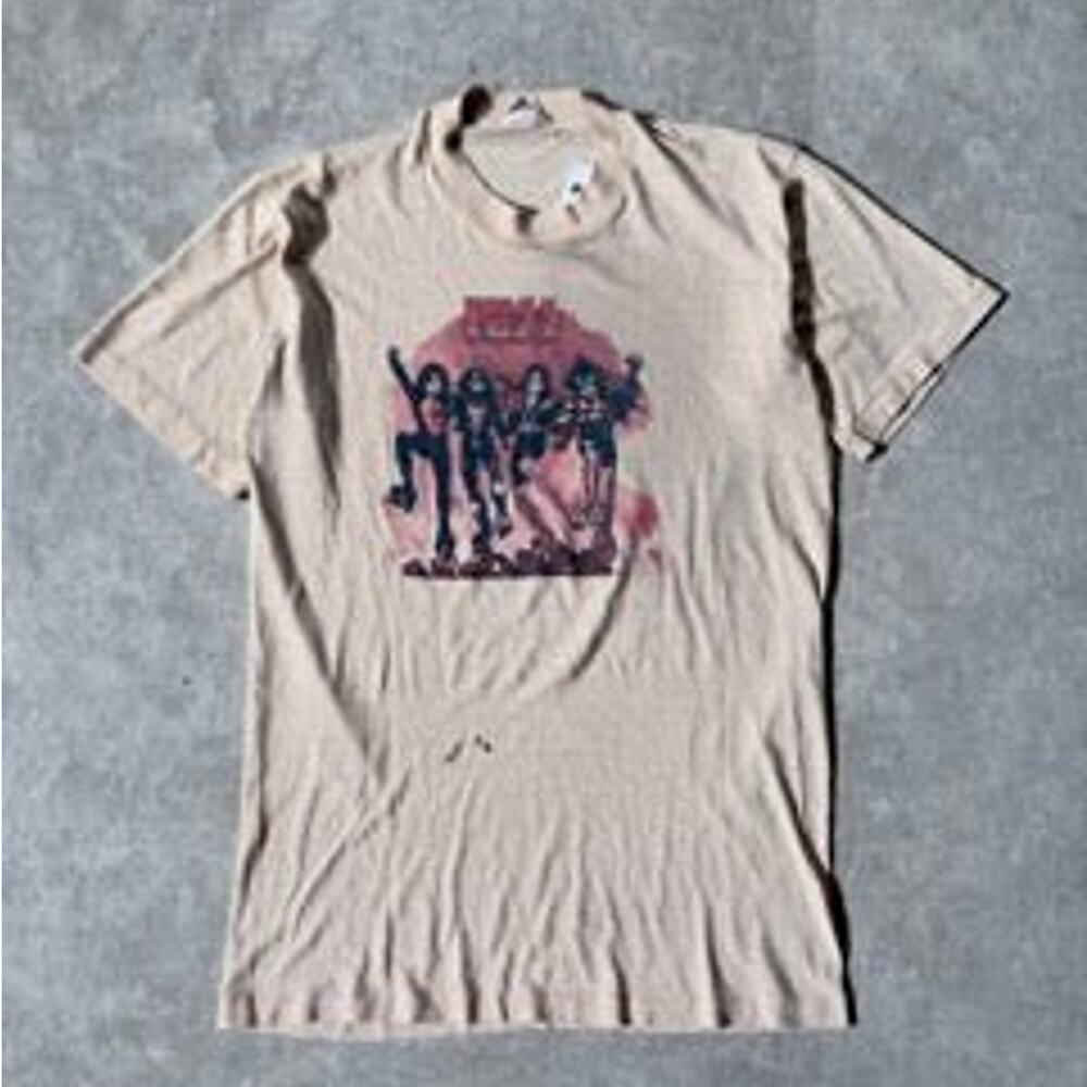 70's Vintage KISS Cream Distressed Band T-Shirt -XL